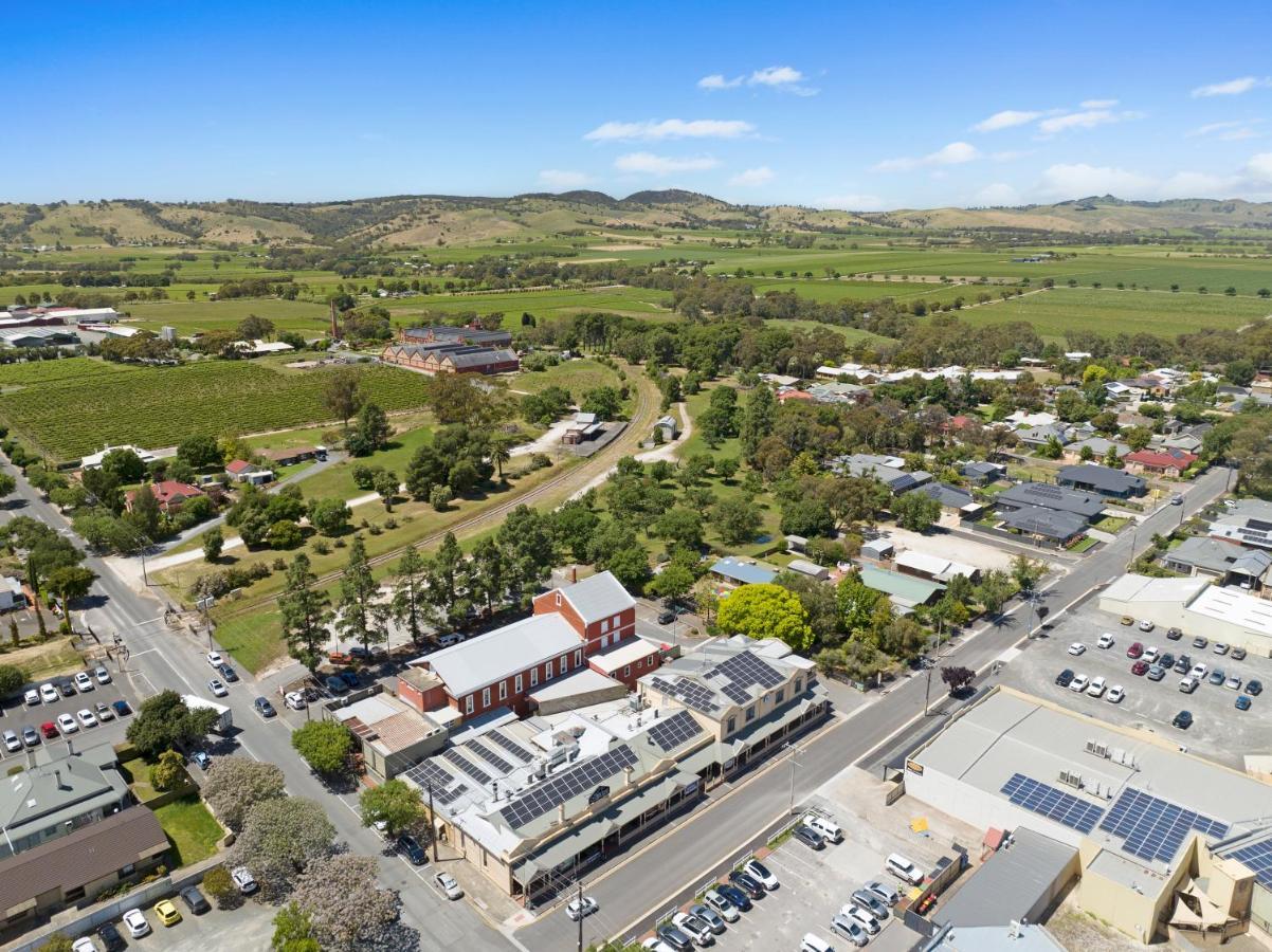The Tanunda Club Guest Suites Exterior photo